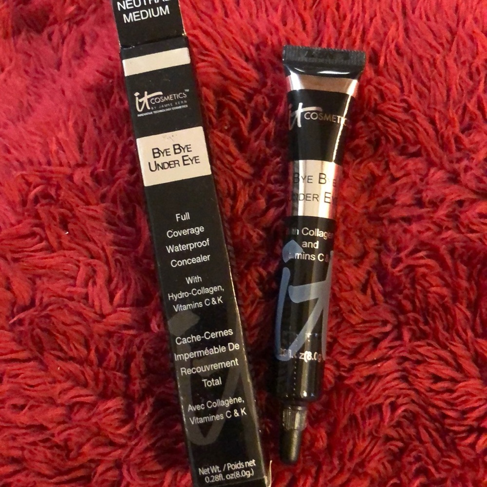 IT bye bye under eye waterproof concealer- SEALED
